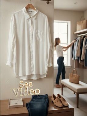 👛 (ANY 2/$20) Generous fitting OLD NAVY Linen White Long Length Boyfriend Shirt